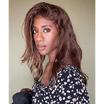 Aleisha Barnett - Age, Bio, Birthdate, Family, Networth & More