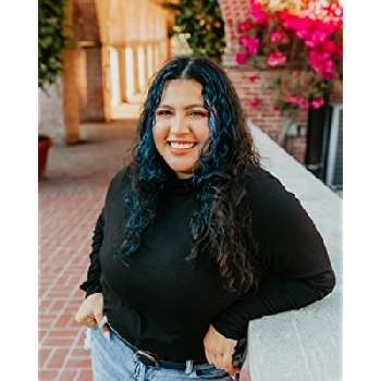 Alejandra Quiroz - Age, Bio, Birthdate, Family, Networth & More