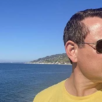 Alen Toric Biography