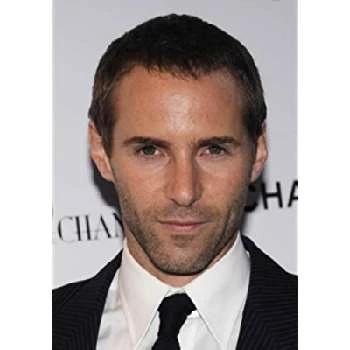 Alessandro Nivola Biography