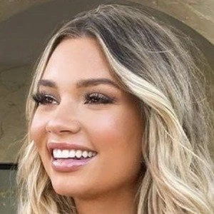 Alexa Nicole Collins Biography
