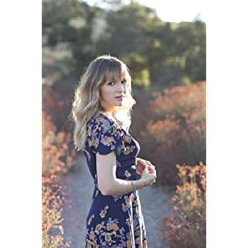Alexa Havins Biography