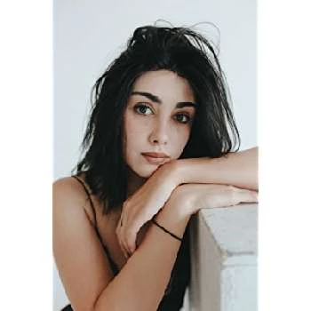 Alexa Mansour - Age, Wiki, Birthdate, Bio, Networth, Family & More