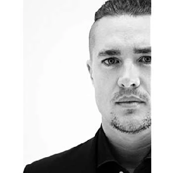 Alexander Dreymon Biography
