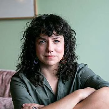 Alexandra Clayton - Age, Bio, Birthdate, Family, Networth & More