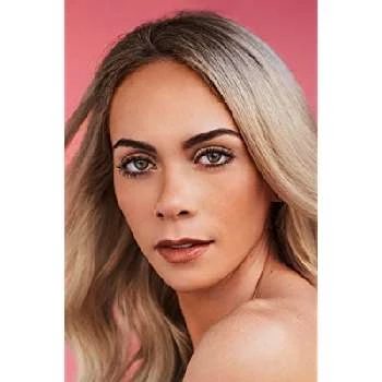 Alexandra Giroux - Age, Bio, Birthdate, Family, Networth & More