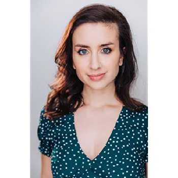 Alexandra Gomez Biography