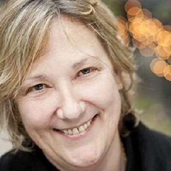 Alexandra Raffe - Age, Bio, Birthdate, Family, Networth & More