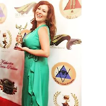 Alexis Nichols - Age, Bio, Birthdate, Family, Networth & More