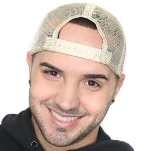 Yoeslan Alfaro - Age, Height, Birthdate, Family, Wiki & More