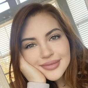 Allie Brooke Biography