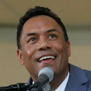 Roberto Alomar - Age, Height, Birthdate, Bio, Family, Networth & More