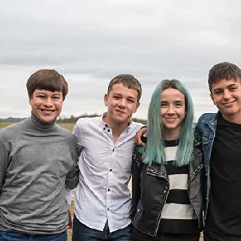 Álvaro Requena - Age, Bio, Birthdate, Family, Networth & More