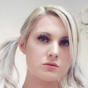 Alys Raine - Parents, Networth, Bio, Birthdate, Family Wiki & More