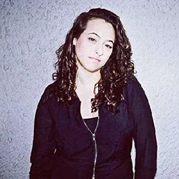 Amanda Arya - Age, Bio, Birthdate, Family, Networth & More