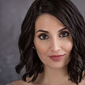 Amanda Ayres - Age, Bio, Birthdate, Family, Networth & More