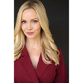 Amanda Landry - Age, Height, Birthdate, Family, Wiki & More