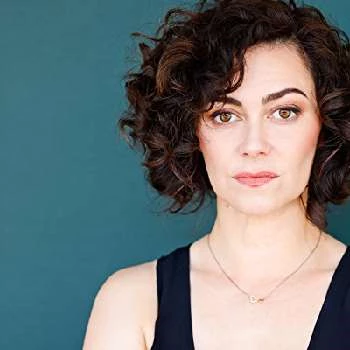 Amanda Troop - Age, Wiki, Birthdate, Bio, Networth, Family & More