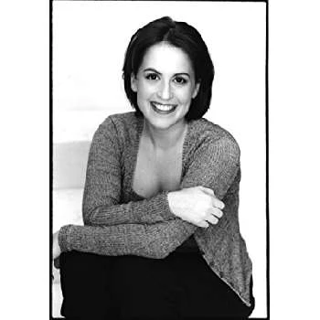 Amanda Winn Lee - Parents, Networth, Bio, Birthdate, Family Wiki & More