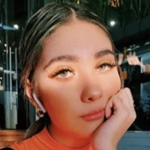 Amara Que Linda - Family, Bio, Birthday, Family, Income & More