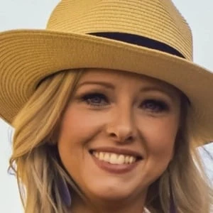 Amber Leigh Biography