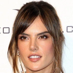 Alessandra Ambrósio Biography