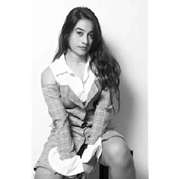 Amita Kulkarni Biography