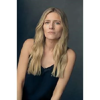 Amy De Bhrún - Age, Bio, Birthdate, Family, Networth & More