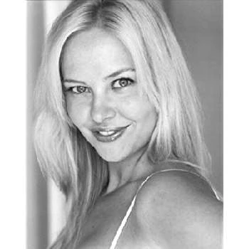 Amy Esterle - Age, Bio, Birthdate, Family, Networth & More