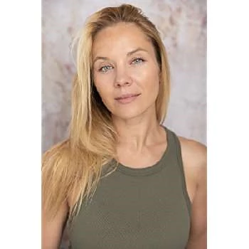 Amy Johnston - Age, Bio, Birthdate, Family, Networth & More