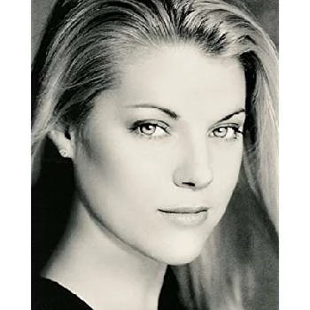 Amy Martinson - Age, Bio, Birthdate, Family, Networth & More