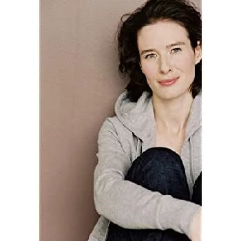 Amy Shelton-White - Age, Bio, Birthdate, Family, Networth & More