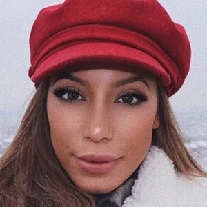 Amys Makeup Box - Age, Bio, Birthdate, Family, Networth & More