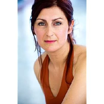 Ana Bayat - Age, Bio, Birthdate, Family, Networth & More