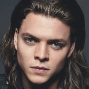 Alex Hogh Andersen Biography