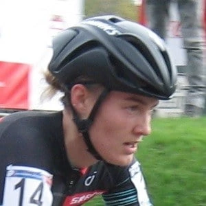 Elle Anderson - Height, Bio, Wiki, Family, Birthplace, Networth & More