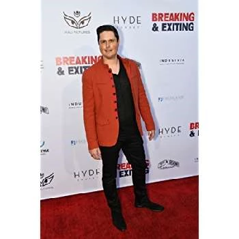 Andrew van den Houten - Adderess, Bio, Birthdate, Family, Wiki & More