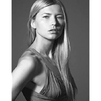 Ania Zeyne - Age, Bio, Birthdate, Family, Networth & More