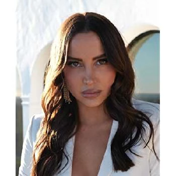 Anna Clols - Age, Bio, Birthdate, Family, Networth & More