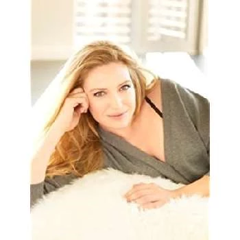 Anna Torv - Wiki, Family, Bio, Birthdate, Networth & More