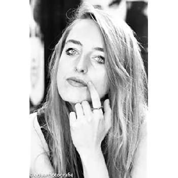 Anna Van Hoek - Age, Bio, Birthdate, Family, Networth & More