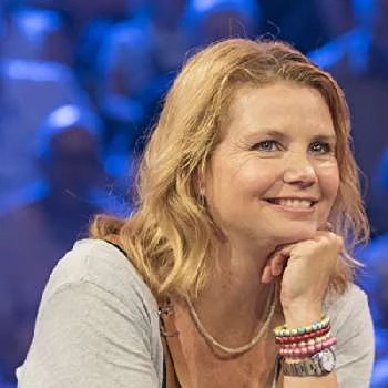 Annette Frier Biography