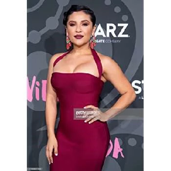 Annie Gonzalez - Age, Bio, Birthdate, Family, Networth & More