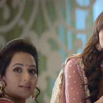 Aparna Dixit - Networth, Bio, Birthdate, Age, Family & More