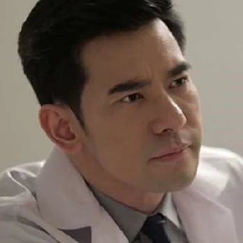 Apiwat Porsche Apiwatsayree - Age, Bio, Birthdate, Family, Networth & More