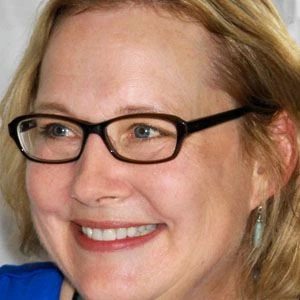 Katherine Alice Applegate - Biography, Birthday, Family, Wki, Networth & More