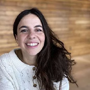 Araceli Lemos - Age, Bio, Birthdate, Family, Networth & More