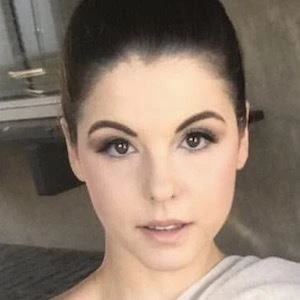 Amber Arden - Age, Bio, Birthdate, Family, Networth & More