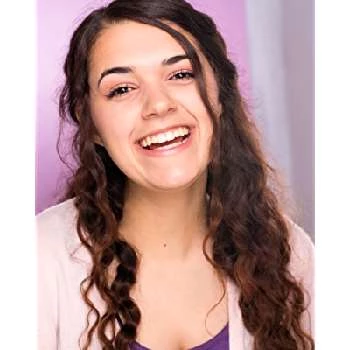 Ariana Azoulai - Age, Bio, Birthdate, Family, Networth & More