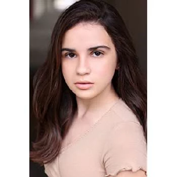 Ariana Elavia - Age, Bio, Birthdate, Family, Networth & More